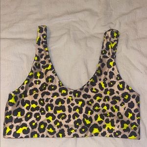 Goldsheep sports bra